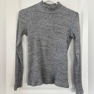 Uniqlo Grey Sweater with Ribbed Texture